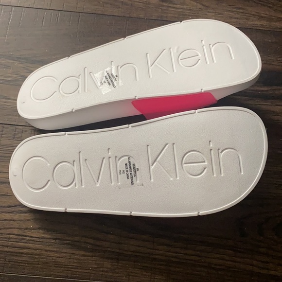 Calvin Klein Jeans Womens Slippers - Picture 3 of 3